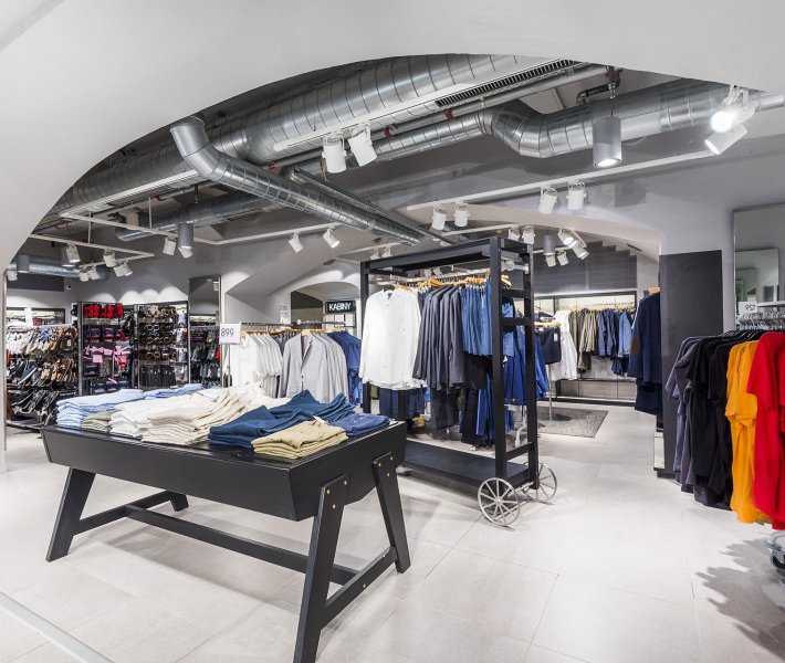 H&M